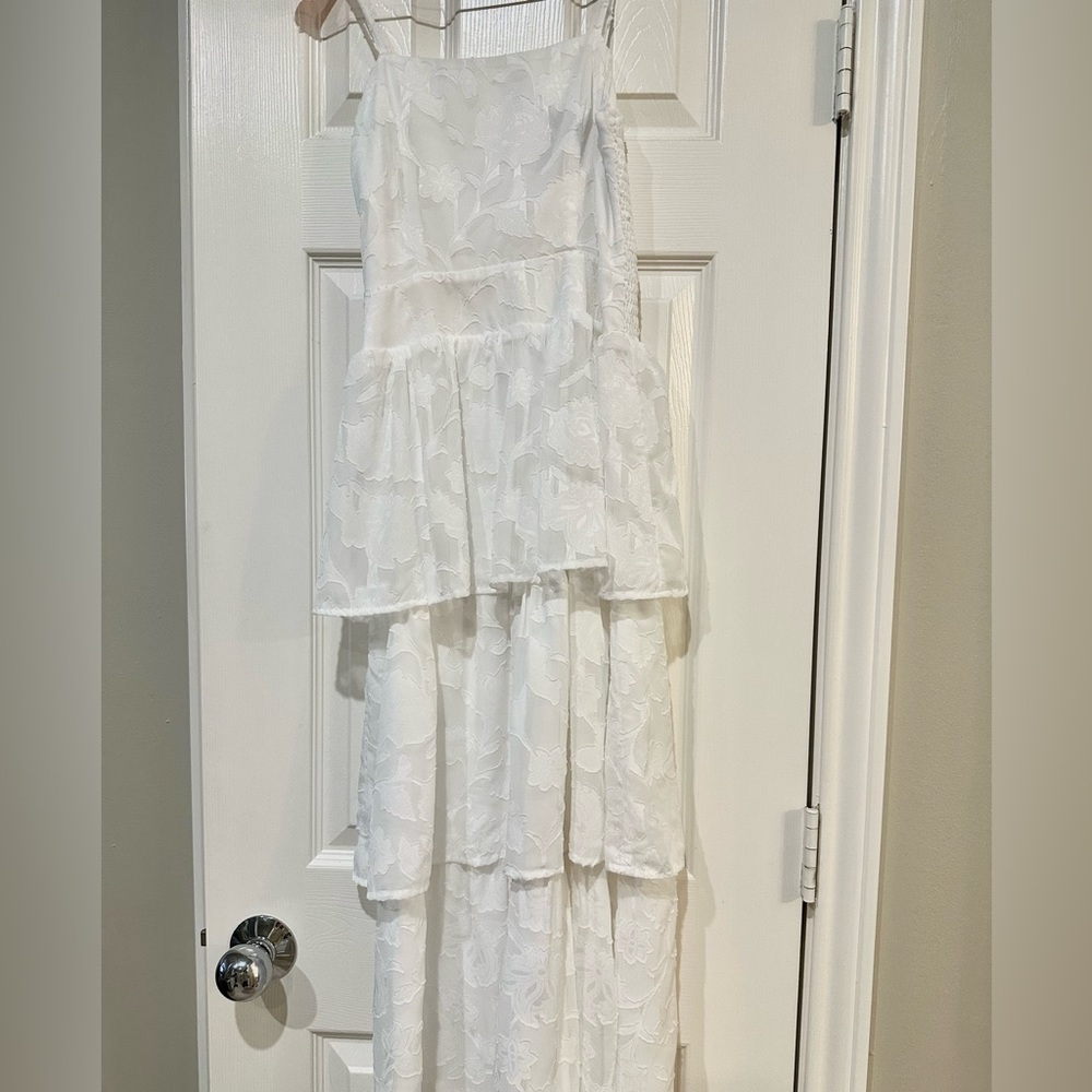 Lulu's white midi dress